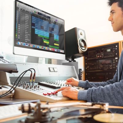 4. Ugreen 6.35mm jack adapter (male) to RCA (female) gold (AV169 80731)