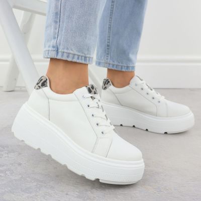 6. Vinceza W 89144 JAN418B Platform Shoes