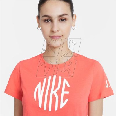 3. Nike Sportswear W DJ1816 814 T-shirt