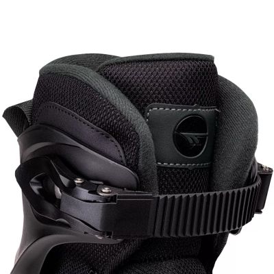 5. Hi-Tec Regatti M 92800438733 Ice Skates
