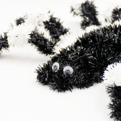 8. DECORATIVE FIGURE SPIDER HALLOWEEN WHITE