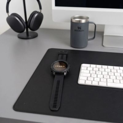 6. Tech-Protect Defense Air Case for Garmin Fenix 9 (47 mm) - black
