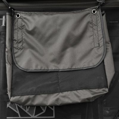 48. OFFLANDER TRIANGLE SLIM WOLF ROOF TENT
