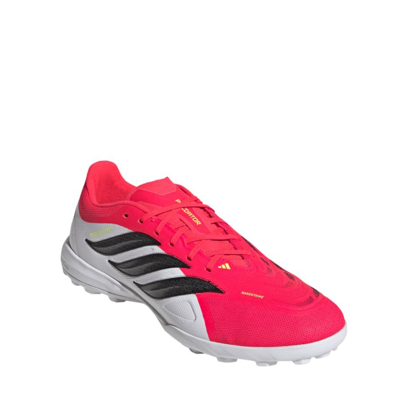 15. adidas Predator League IN JR4738 football boots