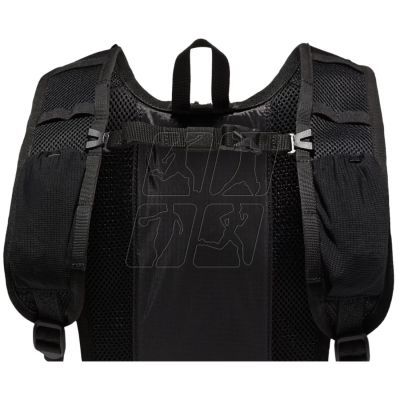 6. Asics Lightweight Running Backpack 2.0 3013A575-001