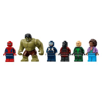 12. LEGO Marvel Super Heroes 76350 - Epic Showdown: Spider-Man vs. Hulk