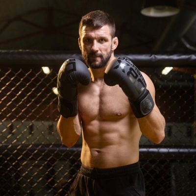 2. 10oz Boxing Gloves - Mono - Valor Series