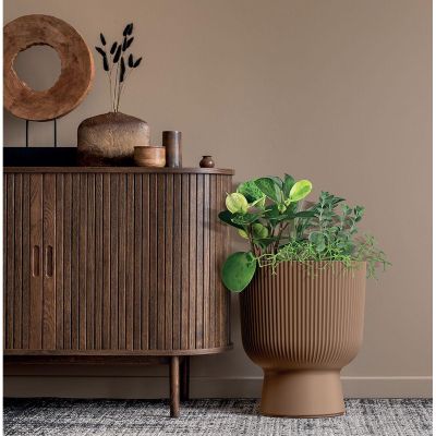 16. MILLY FLOWER POT ON LEG DIAMETER 24 CM GREEN PINA