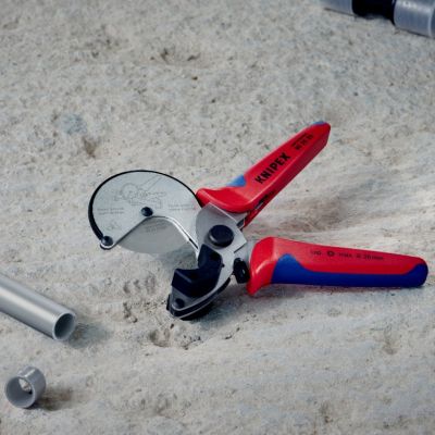 27. KNIPEX PIPE CUTTER FOR COMPOSITE AND PLASTIC PIPES