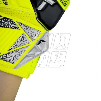 7. Reusch Attrakt Solid Jr 5572515 2014 Goalkeeper Gloves