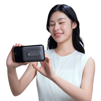 15. Cuktech WPB100 10000 mAh Qi2 Magnetic Powerbank 30W with Stand - Black