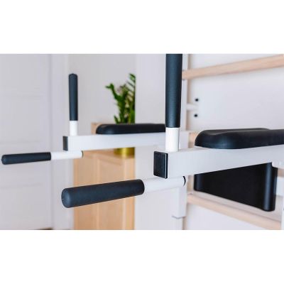 31. GYMNASTIC LADDER WITH A HAND BAR AND A BENCH FOR EXERCISES BENCHK 723W
