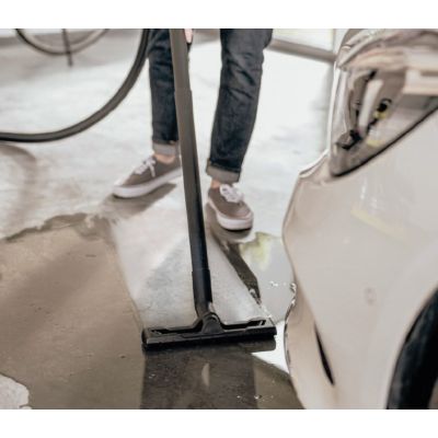 2. Universal vacuum cleaner KARCHER WD 4 S V-20/5/22