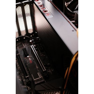 8. Samsung 990 PRO PCle 4.0 NVMe M.2 1TB SSD
