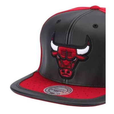 3. Mitchell & Ness NBA Chicago Bulls NBA Day One Snapback Bulls Cap 6HSSMM19224-CBUBKRD