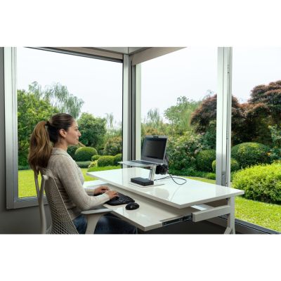 31. Kensington SD4781P EQ USB-C and USB-A Dual 4K Docking Station