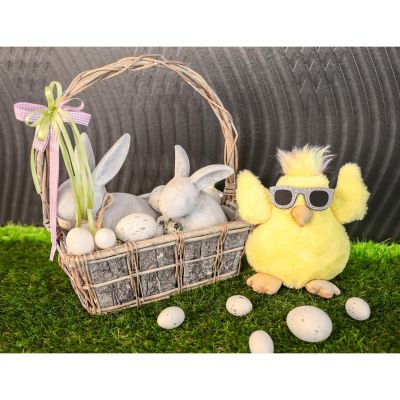 18. CHICKEN WITH GLASSES 19CM SPRING DECORATION