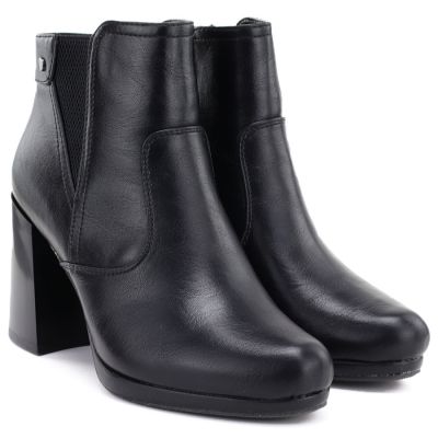 4. Women's ankle boots with a block heel and platform, insulated, black, M.Daszyński AF125B-1