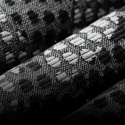 5. Qunature 11230014002 ski scarf, sports bandana, universal size - black