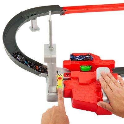6. Hot Wheels Racing F1 Sprint Rennstrecke