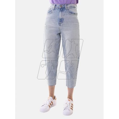 2. Tommy Jeans Mom Fit Tapered W DW0DW11561
