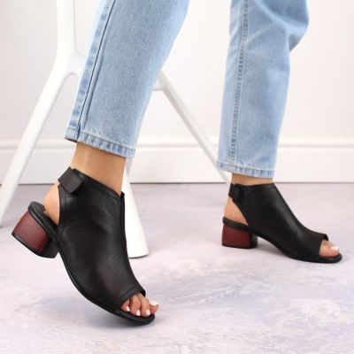 17. Remonte W RKR654 Leather Comfortable Sandals