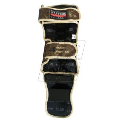 4. Masters NS-Vintage 11556-VM shin pads