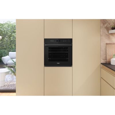 3. WHIRLPOOL AKZ9S 8220 FB SteamSense black steam oven
