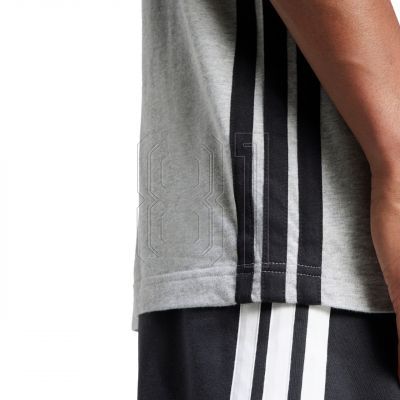4. adidas Essentials 3-Stripes Single Jersey M JE6396
