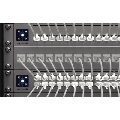 8. UTP Ubiquiti UniFi Etherlighting Patch Cable (UACC-Cable-Patch-EL-3M-W) Cat. 6 3m white