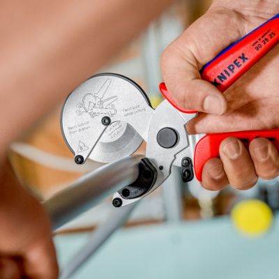 22. KNIPEX PIPE CUTTER FOR COMPOSITE AND PLASTIC PIPES
