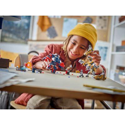 4. LEGO Marvel Super Heroes 76322 Avengers: Endgame Thor vs. Chitauri