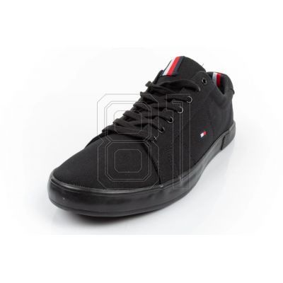 18. Tommy Hilfiger M FM0FM005960GJ sneakers