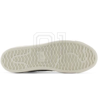 10. New Balance unisex BB100CVB shoes