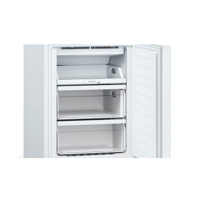 22. BOSCH KGN 33NWEB Fridge-Freezer