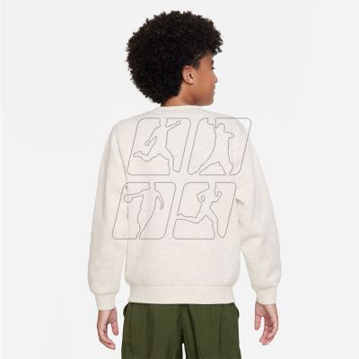 5. Nike Sportswear Club+ Jr FD3182-141 sweatshirt