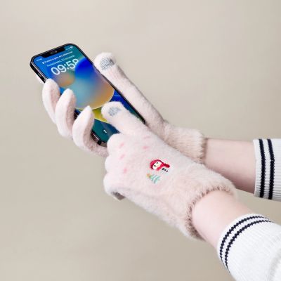 2. Women's winter telephone gloves with a snowman and a Christmas tree - beige