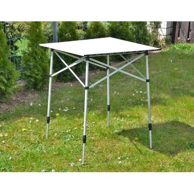 2. High Peak Sevilla 44180 Folding Table