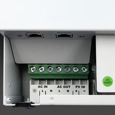 7. Qoltec Hybrid Off-Grid Solar Inverter 3500W | 100A | 24V | MPPT | BMS | Wi-Fi option | Sinus | Power factor 1.0