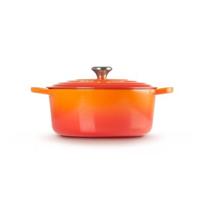 3. Le Creuset Signature Roaster Round Oven 28cm Red