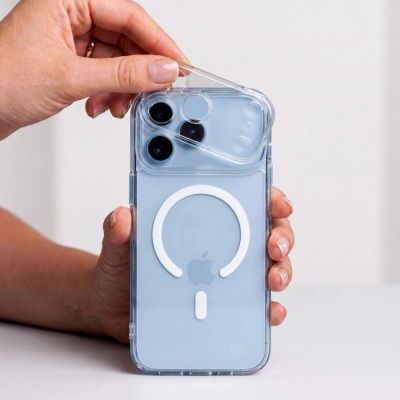 12. Tech-Protect MagPeak MagSafe CC Case for iPhone 17 Pro Max / 18 Pro Max - Clear