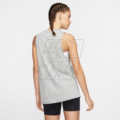 6. Nike Sportswear W CW2206 063 T-shirt