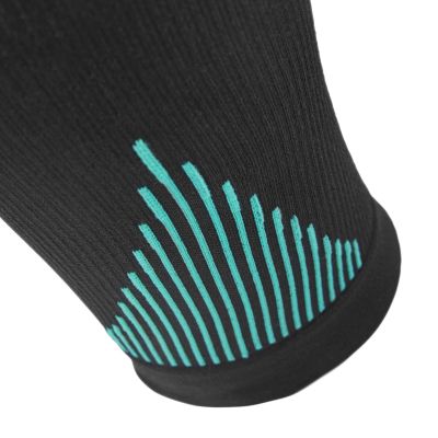 3. Reebok Compression Sleeves Rrsl-15334