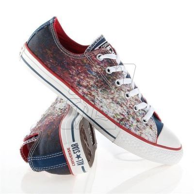 3. Converse Chuck Taylor All Star Jr 647644C