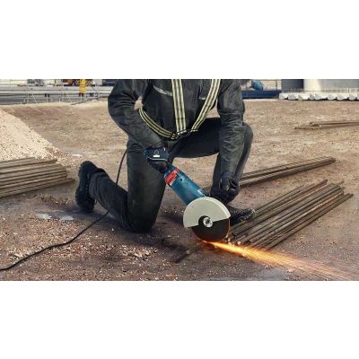 9. ANGLE GRINDER FI 230 2400W 06018C3300 BOSCH