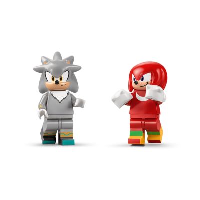 7. LEGO Sonic the Hedgehog 77118 - Silver in the Car vs. Knuckles in the Monster Truck