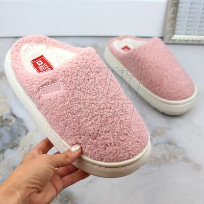 5. Home slippers Big Star W INT1911A pink