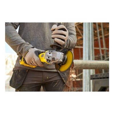 4. Stanley SFMCG710M1T-QW Angle Grinder 12.5 cm 8500 RPM 800 W 1.84 kg