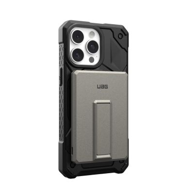 5. UAG Ultra Slim 5K Powerbank - 5000 mAh powerbank with stand, 10W wireless charging, MagSafe compatible, cable included (titanium)