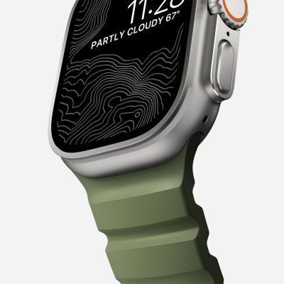 5. Nomad Rocky Point Band Natural Leather, Titanium